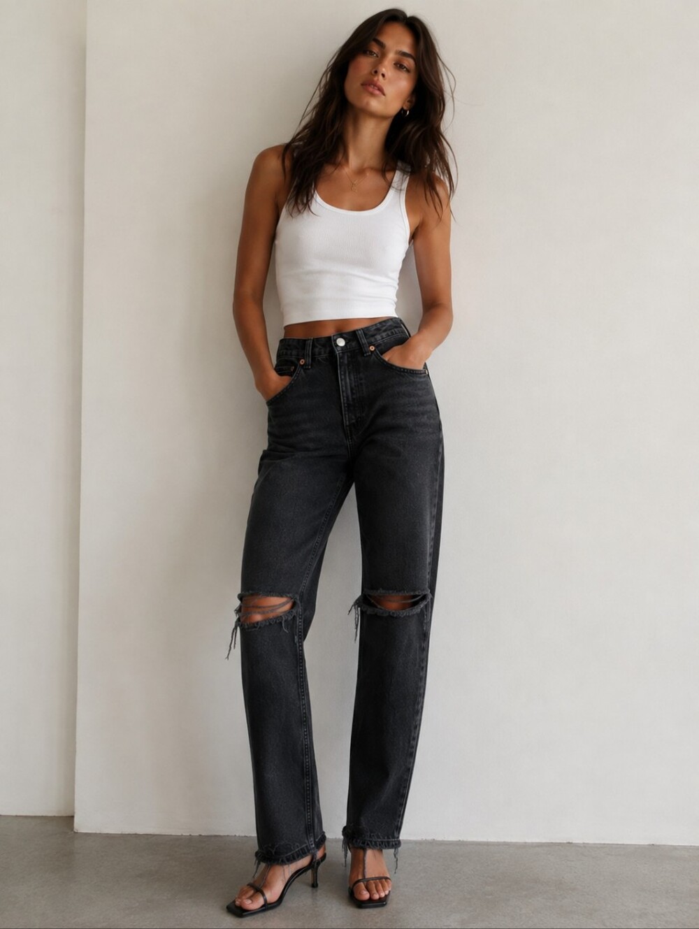 Zara High-Rise Faded Black Distressed Knee Mom Jeans Size US 6
